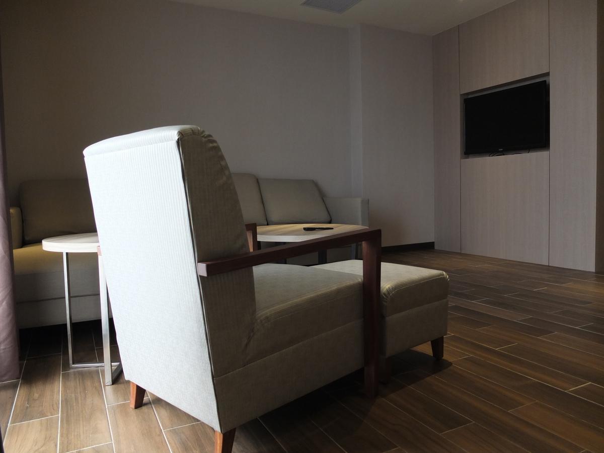 Verygood Business Hotel Huatan Exterior photo