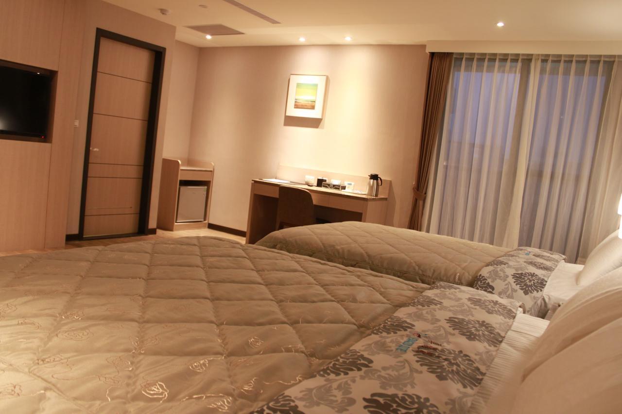 Verygood Business Hotel Huatan Exterior photo
