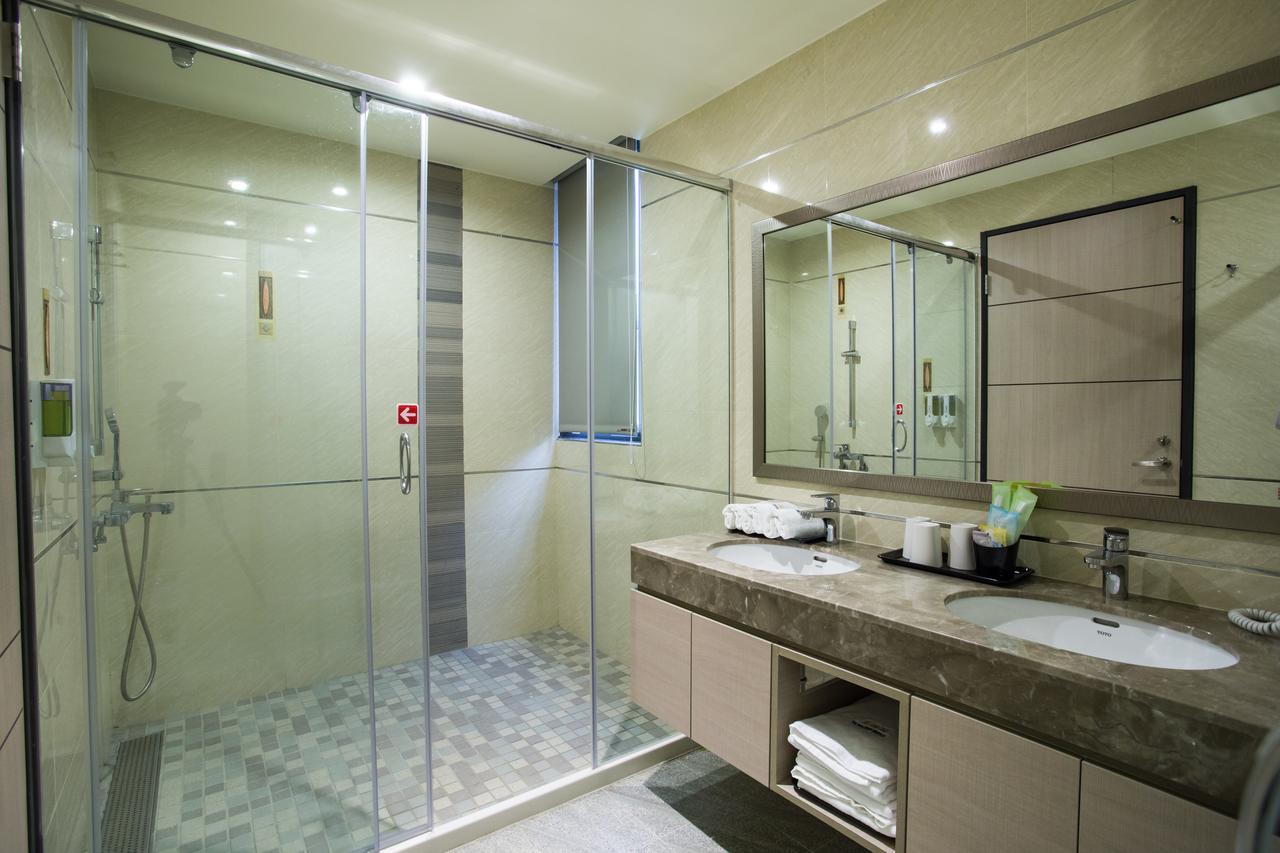 Verygood Business Hotel Huatan Exterior photo
